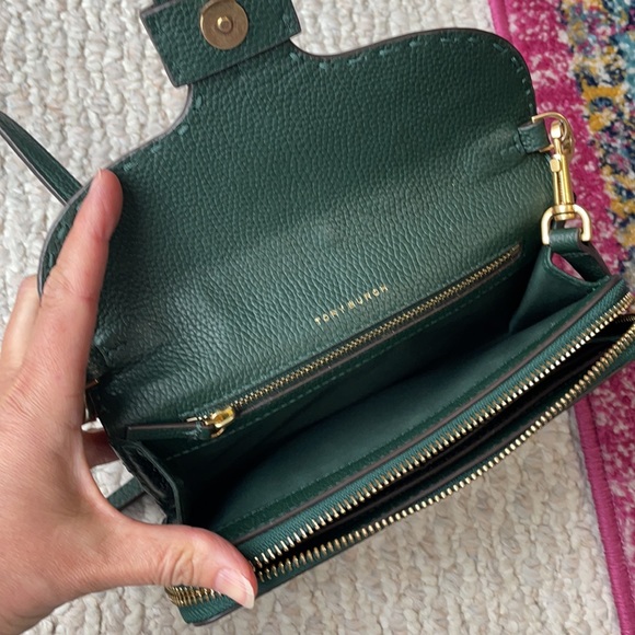 Tory Burch McGraw green wallet crossbody - Picture 9 of 15